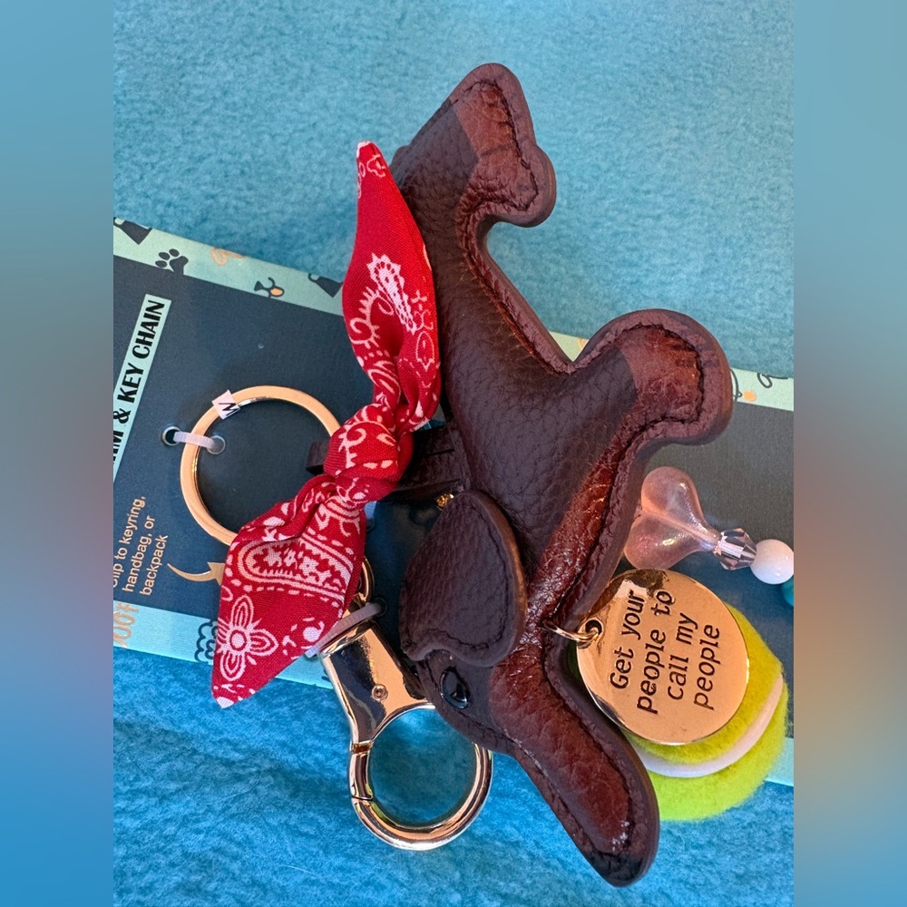 Brown Dachshund Keychain with Red Bandana - Picture 3 of 3